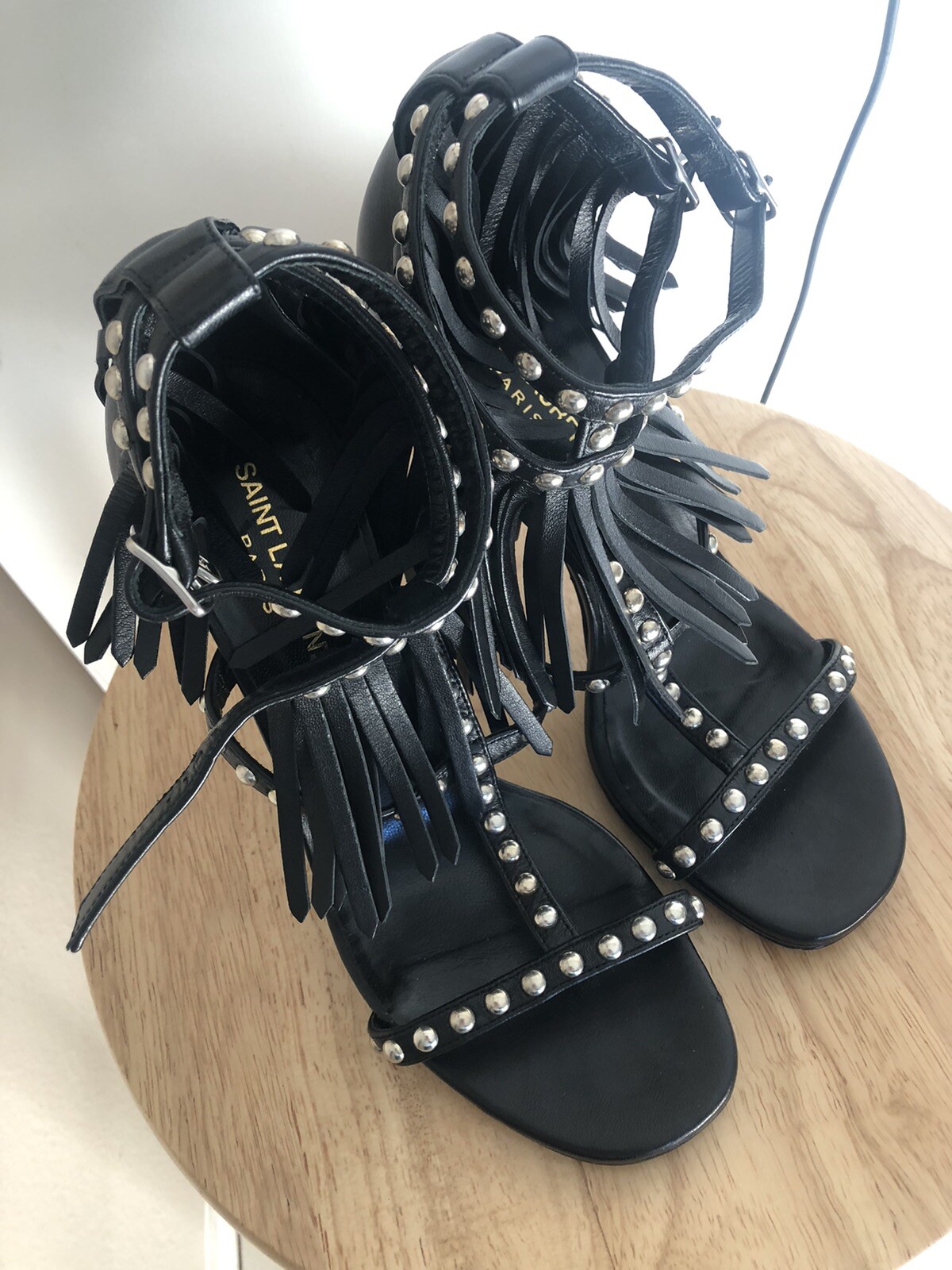 Nuovi con scatola splendidi sandali Yves Saint Laurent da donna taglia 7 5 8 US (38eu)