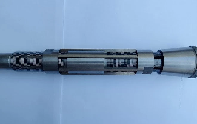 ESCARIADOR ENRA Manual ajustable 45-55mm. 6 Paletas. Agugeros de precisión  - Imagen 3 de 4