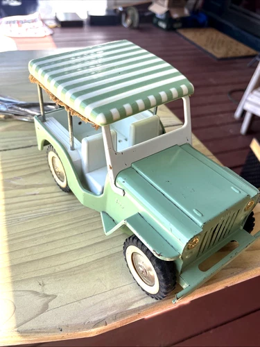 Tonya Toys Outdoor Living Green Jeep 1965