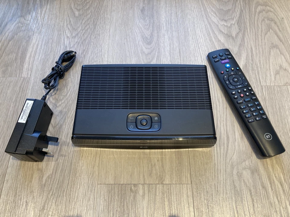 BT/EE DTR-T4000 Youview+ Freeview UHD 500GB Recorder Box, Strom & Fernbedienung sehr guter Zustand