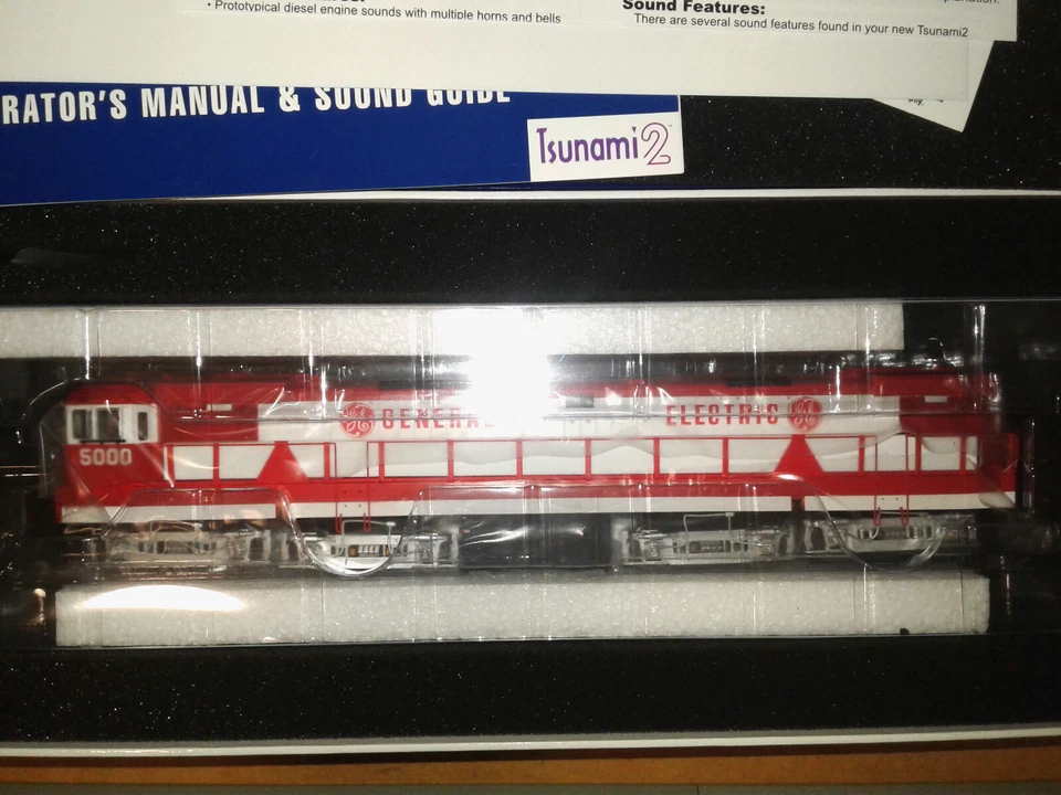 HO SCALE ATHEARN GENESIS GE U50 DEMONSTRATOR DEMO #5000 DCC & SOUND G41184 - Image 3 of 4