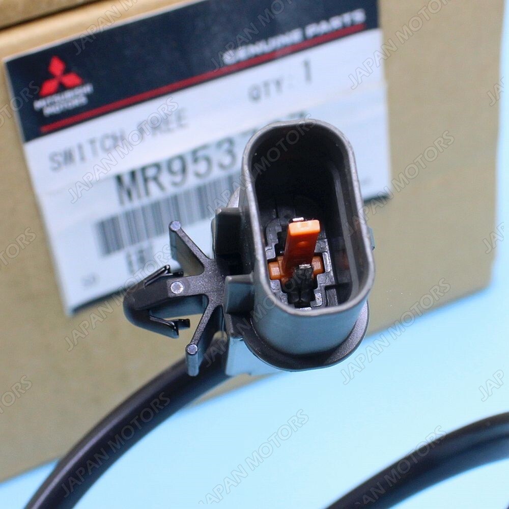 MR953767 OEM Genuine New Mitsubishi  Freewheel Clutch Switch, Front Differential