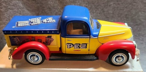 Vintage PEZ Candy Golden Wheel Die Cast 1940 Ford Pickup Truck - Picture 2 of 8