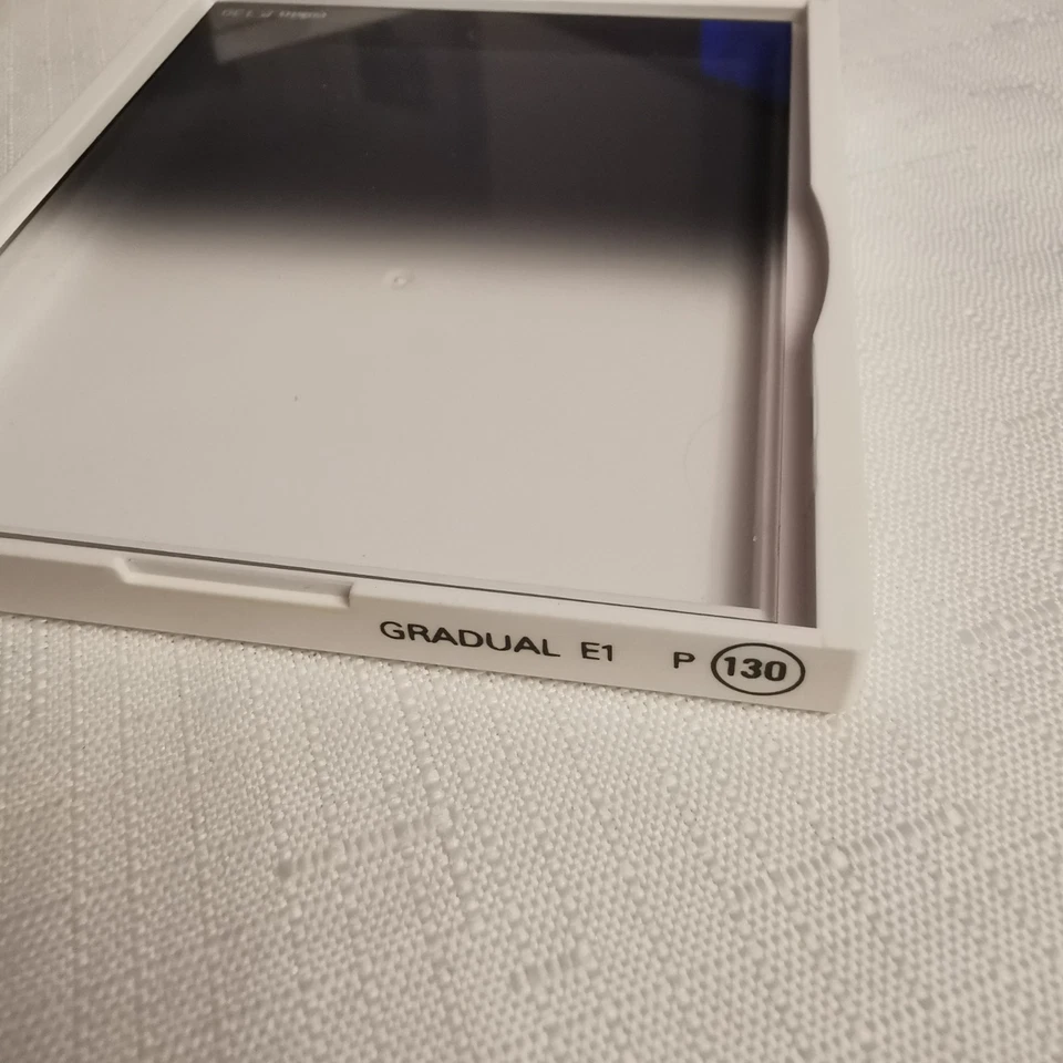 Cokin P series graduated Emerald E1, P130 filter, with Case - Image 3 of 4