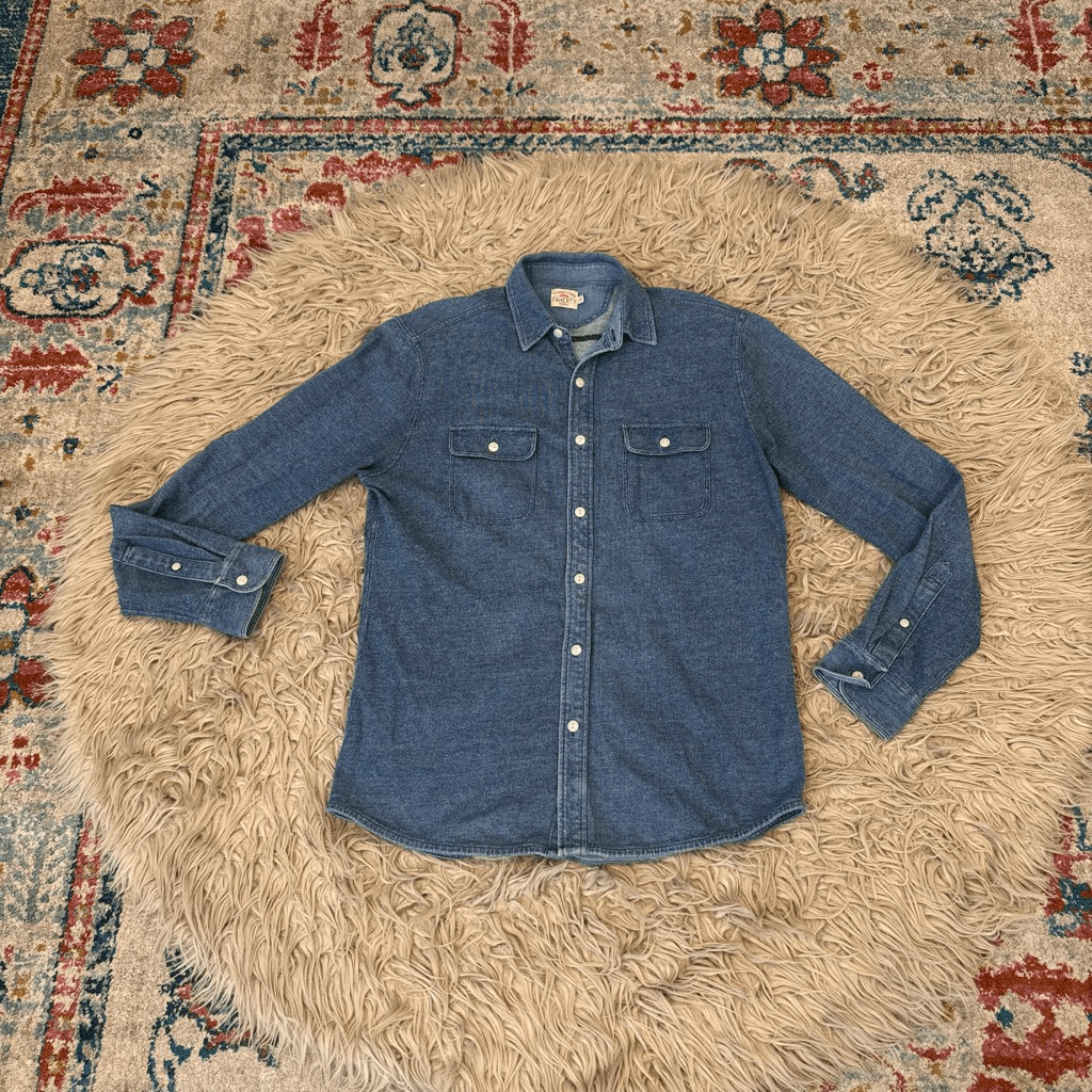 Faherty button down shirt size medium - image 1