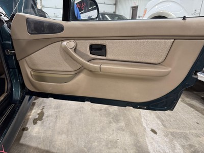 98-02 BMW Z3 PASSENGER RIGHT FRONT DOOR BOSTON GREEN METALLIC 275