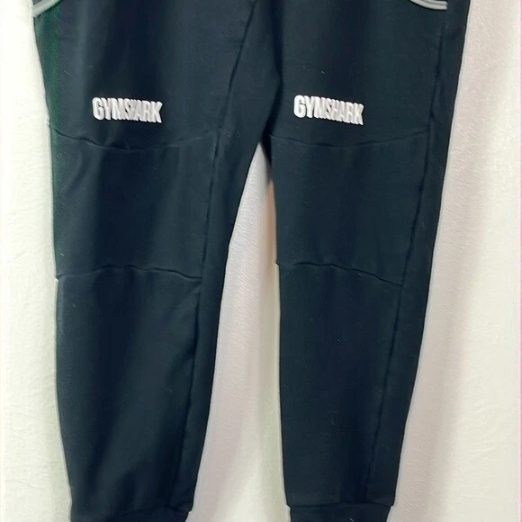 gymshark heavyweight cropped inseam 22.5 sweatpants