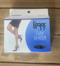 Leggs Day Sheer Control Top Panty Hose Size B Off Black ONE PAIR