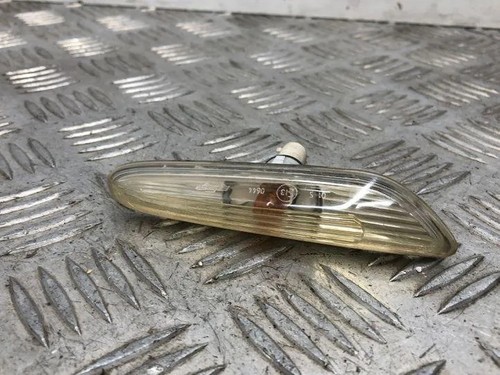 BMW 5 Touring E61 Kotflügelblinker vorne links 8382104 3.00 Diesel 22992178