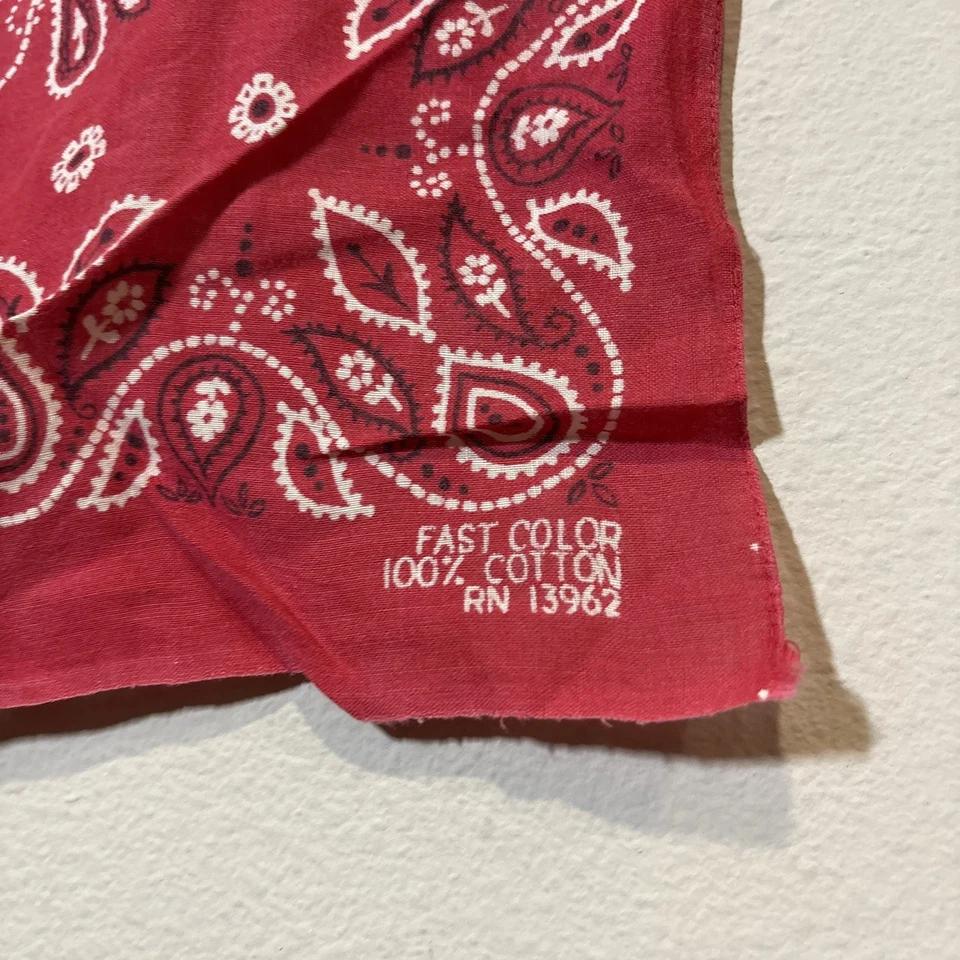 Vtg 40s Fast Color Bandana Elephant Trunk Down Double Made In USA 20x20 - Image 2 of 3