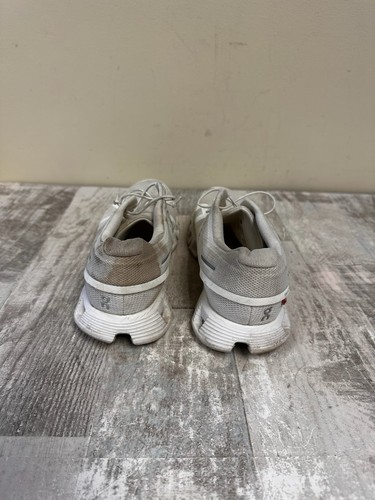 Size 8.5 - On Cloud 5 - Undyed-White / White - Womens - 59.98373 - Pre Owned - Picture 4 of 8