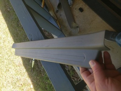 2002-06 Nissan Altima Passenger Front Scuff Plate Door Sill Trim 76951-8J000 RH