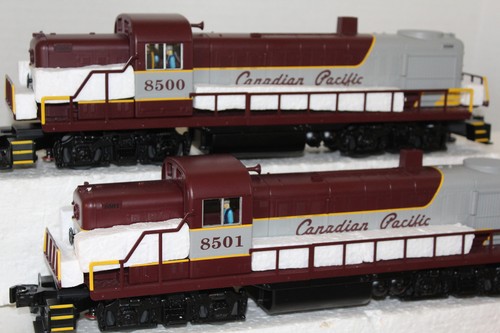 LOCOMOTORA Y MANIQUÍ LIONEL #38500/35501 CANADIENSE PACIFIC RS-3 | Zustand: New
