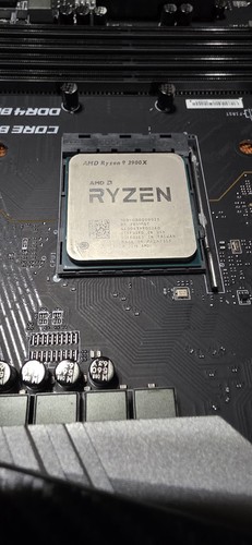 MSI MPG X570 Gaming Pro Carbon Wifi Motherboard With AMD Ryzen 9 3900x CPU - Picture 2 of 9