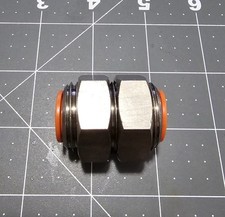 1PC SMC CORPORATION KQ2E13-00N Bulkhead Fitting union,1/2"OD,nickelpl