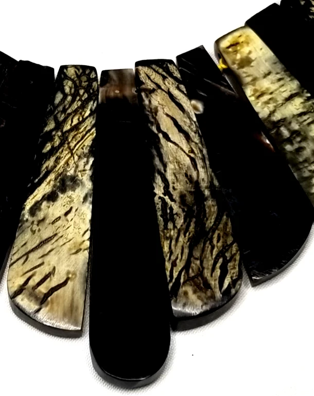 Collar con cuentas de cuerno de búfalo tribal babero broche de barril de colección declaración Foto 4 de 4