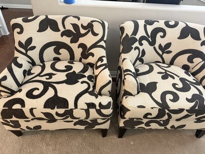 Set Of Two Single White Couches