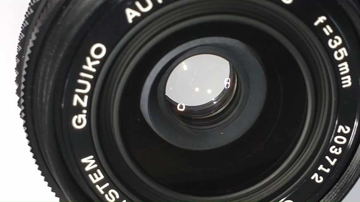 OLYMPUS OM SYSTEM ZUIKO Auto-W 35mm F2.8 Wide Angle from