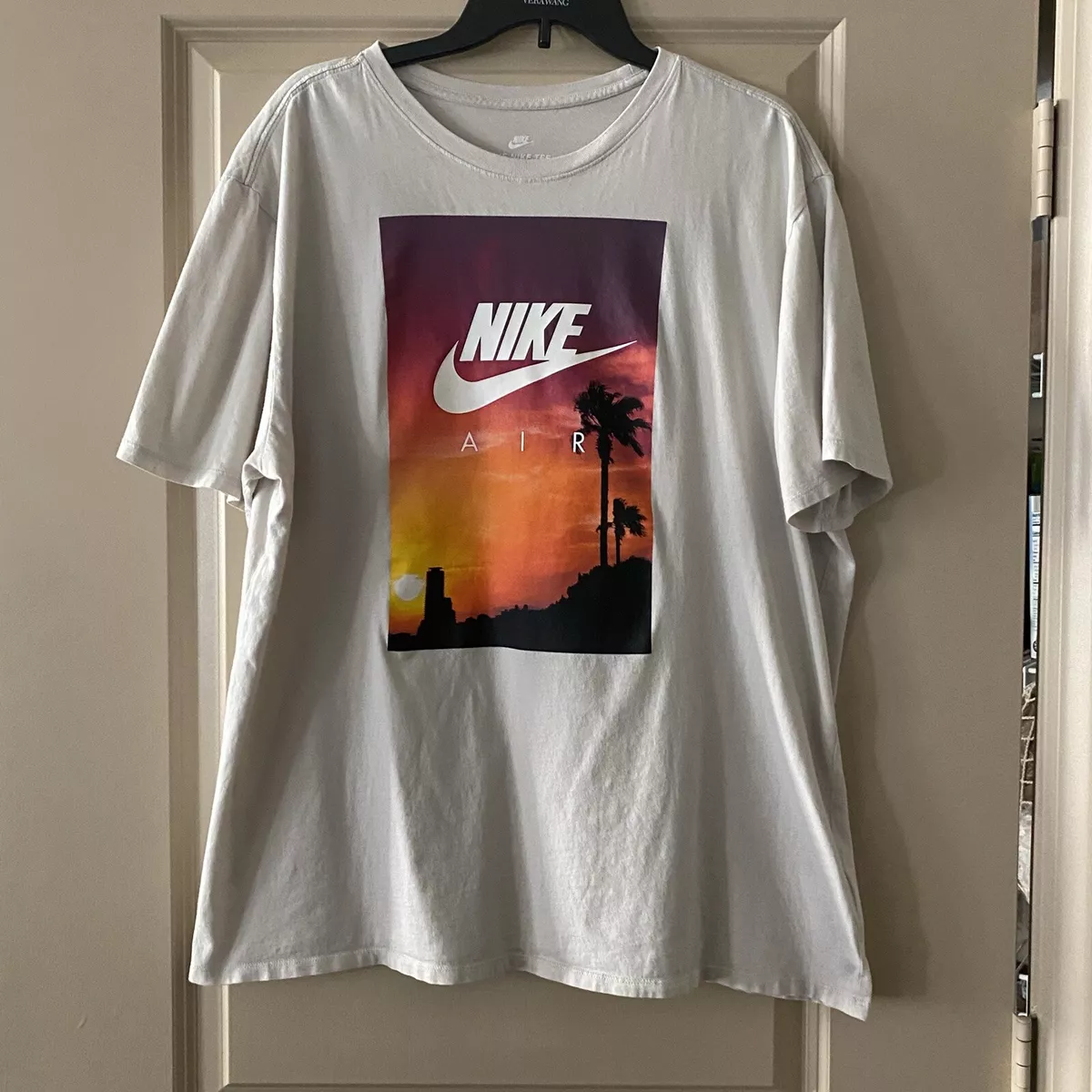 nike graphic tees