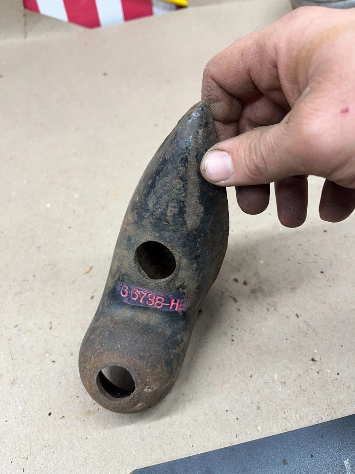 FARO LÁMPARA LUZ LUZ LUZ LITE HIERRO FUNDIDO SOPORTE DE MONTAJE FORD AÑOS 40? OEM 66738-H Foto 3 de 4