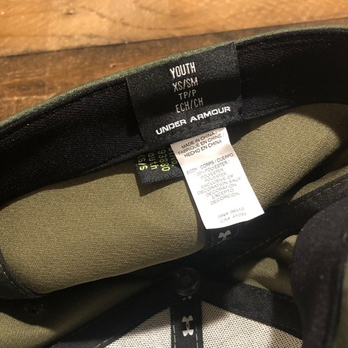 Under Armour Hat Fitted Cap YOUTH Extra Small Olive Green Neon Green XS Outdoor - Picture 9 of 10