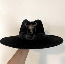 Monna Vintage Custom Bull Steer Decal Cowboy Hat Wide-brim in Black felt size 57