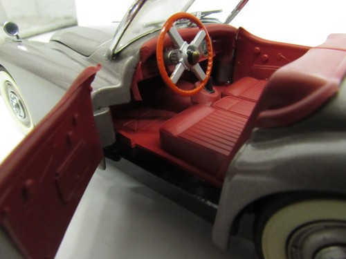 Vtg Danbury Mint Silver 1949 Jaguar XK 120 Diecast Model Car - Picture 10 of 10