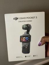 DJI Osmo Pocket 3 Creator Combo Vlogging Camera