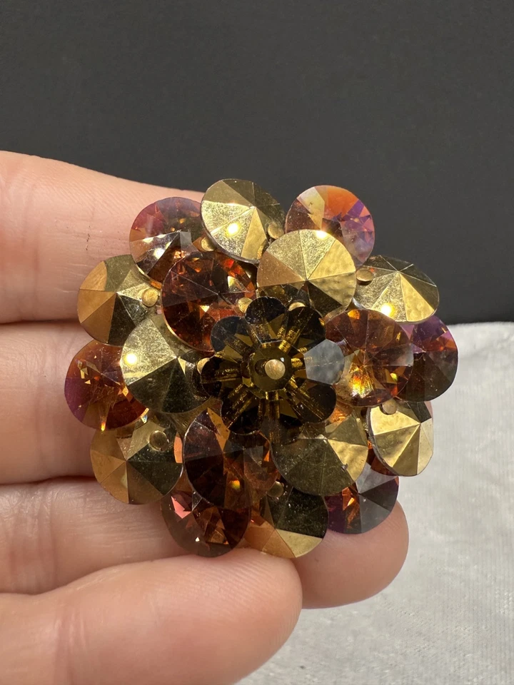 Lote de broches vintage pedrería imitación perla tono dorado Foto 3 de 4