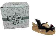 Fitz & Floyd Charming Tails “Stewart’s Day In The Sun” Item 83/805 Skunk Figure 
