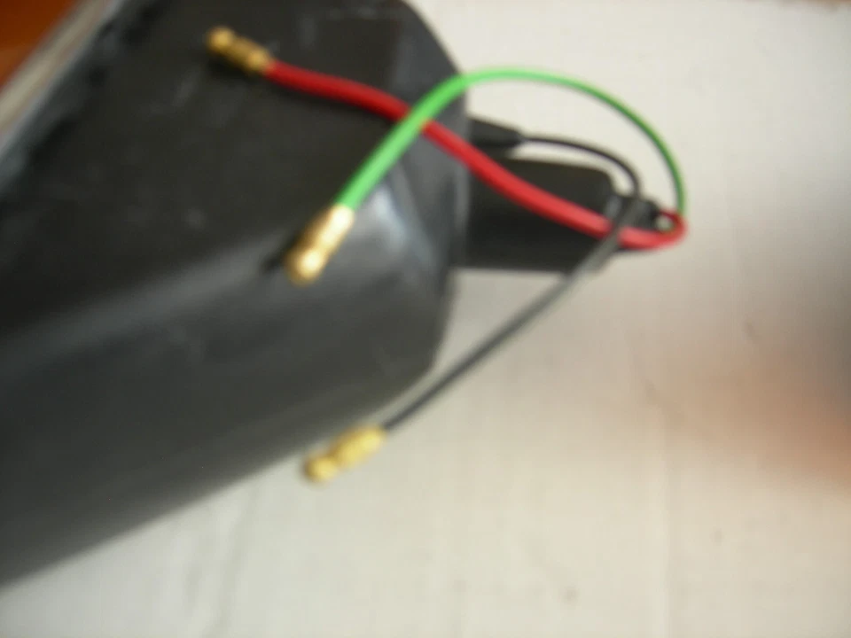 PAR DE LÂMPADAS FRONTAIS/PISCANTES TRIUMPH TR6 ÂMBAR DIREITA E ESQUERDA - Imagem 4 de 4