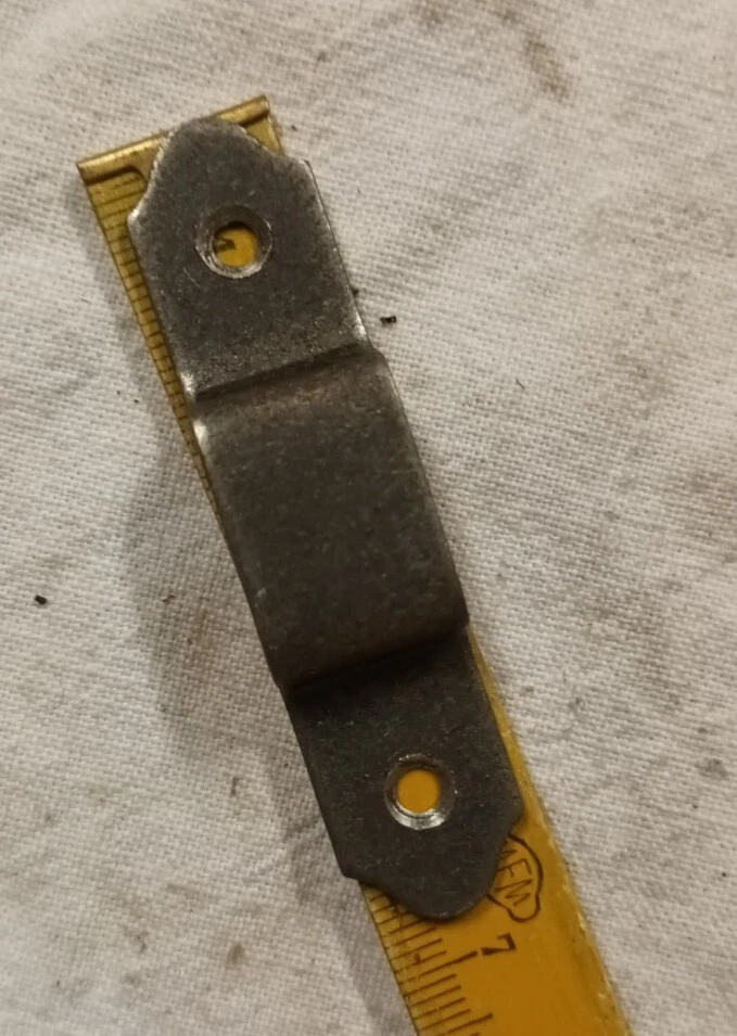 ancien verrou  ou targette en fer forgé  neuf de stock  NOS  4x8,5 - Photo 3/4