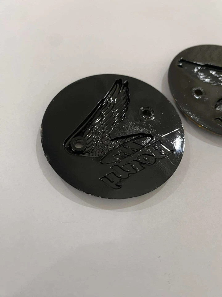 INSIGNIAS EMBLEMÁTICAS TANQUE HONDA BENLY C92 CS92 C95 CA95 C200 S90 CB160 CA160/Oro Foto 3 de 4