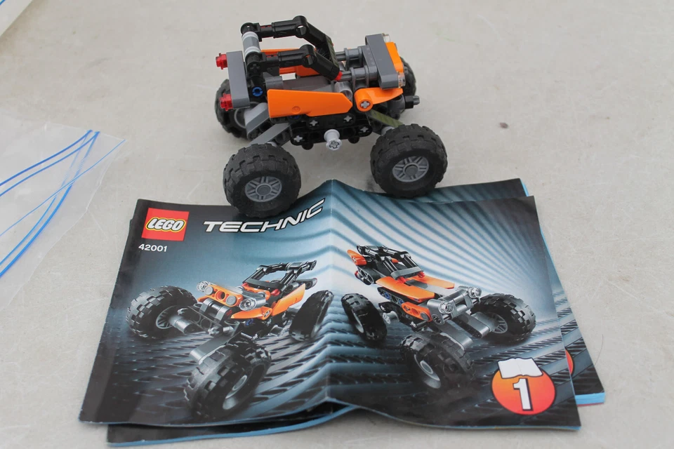 LEGO Technic 42001 Mini Off-Roader, photo 2 sur 2
