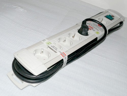 Brennenstuhl RPL08DE Premium-Line Protection Enfant Multiprise Interrupteur 8 Prises - Photo 8/8