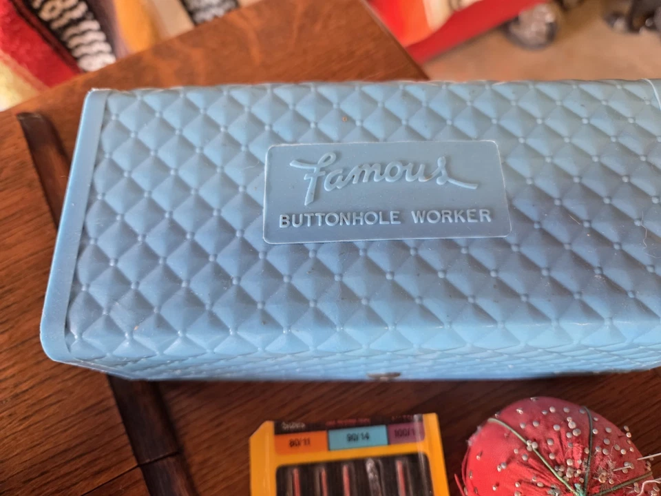 MÁQUINA DE COSER ANTIGUA CANTANTE PEADLE MODELO 66 Completa, Funciona, Con Accesorios  Foto 4 de 4