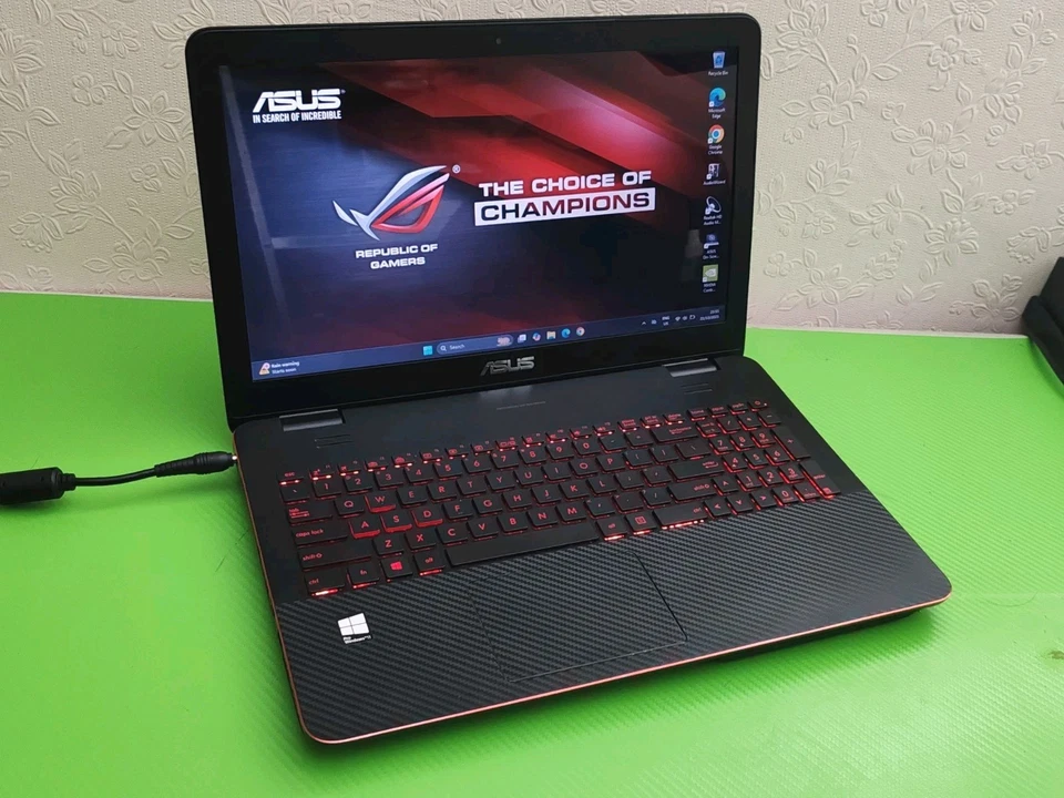 ASUS ROG Core i7 Gaming Laptop 16GB RAM 500 GB SSD - Image 2 of 4