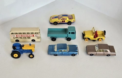 VINTAGE LESNEY MATCHBOX DIECAST CARS TRUCKS LOT ENGLAND (MB4)
