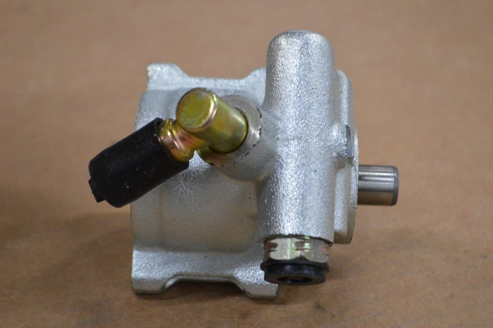 BOMBA DIRECCIÓN ASISTIDA VOLKSWAGEN MK2 GOLF JETTA CABRIOLET OEM 357422155G 027145157 Foto 3 de 4