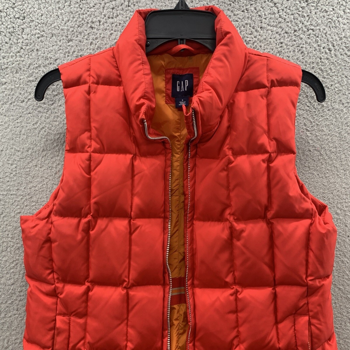 ジャケット・アウター 90s OLD GAP Down Vest. Vintage 90s GAP Down Puffer Vest Sleeveless Jacket Women's S