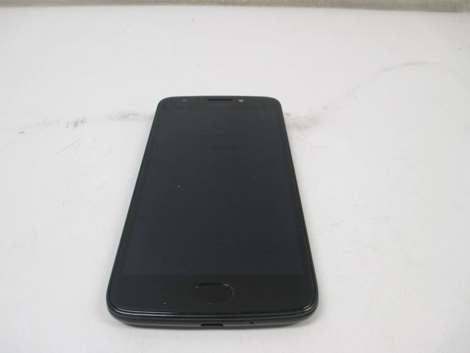 Motorola Moto E4 Smartphone - 16GB - Black (Verizon) - Image 2 of 4