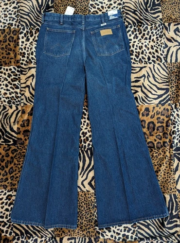 new tags WRANGLER WANDERER 622 Blue Jeans Bell Bottom Flares Women 33x30 #b65