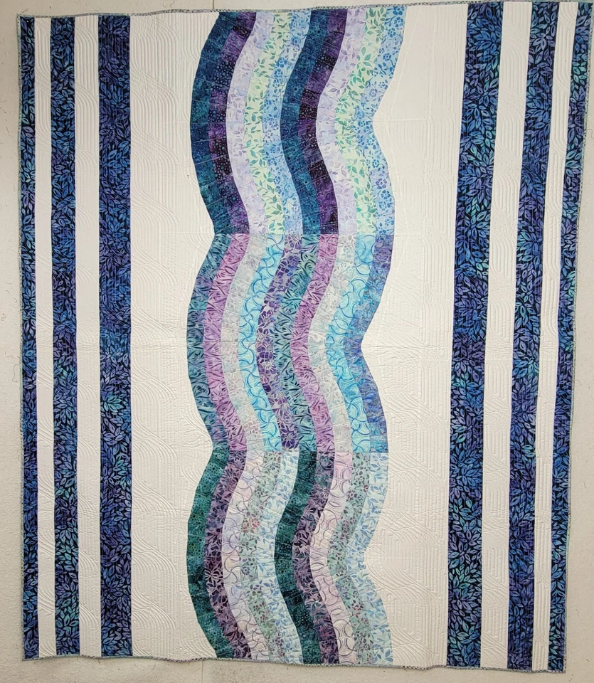 New Homemade "Ocean Waves" Quilt, 65"x76", Shades of blues, Batik Fabrics - Image 3 of 4