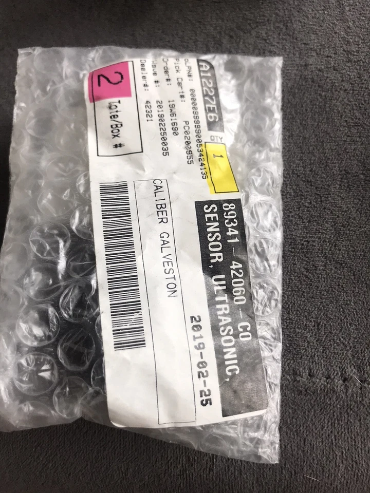 Sensor reverso ultrassônico preto original do fabricante Toyota 89341-42060-C0 2017-2018 RAV4 - Imagem 2 de 2