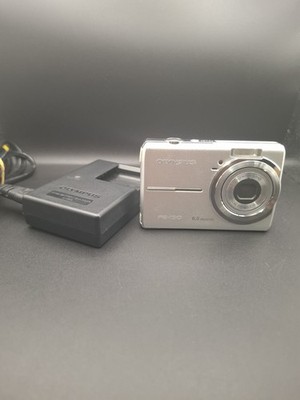 Olympus FE - 190 - Digitalkamera Kompakt 6 MP - Silber - Vintage Kamera Getestet