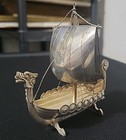 Picture 4 of 24