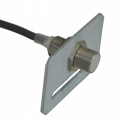 Omron E2E-X5F1-04X0 induktiv 
