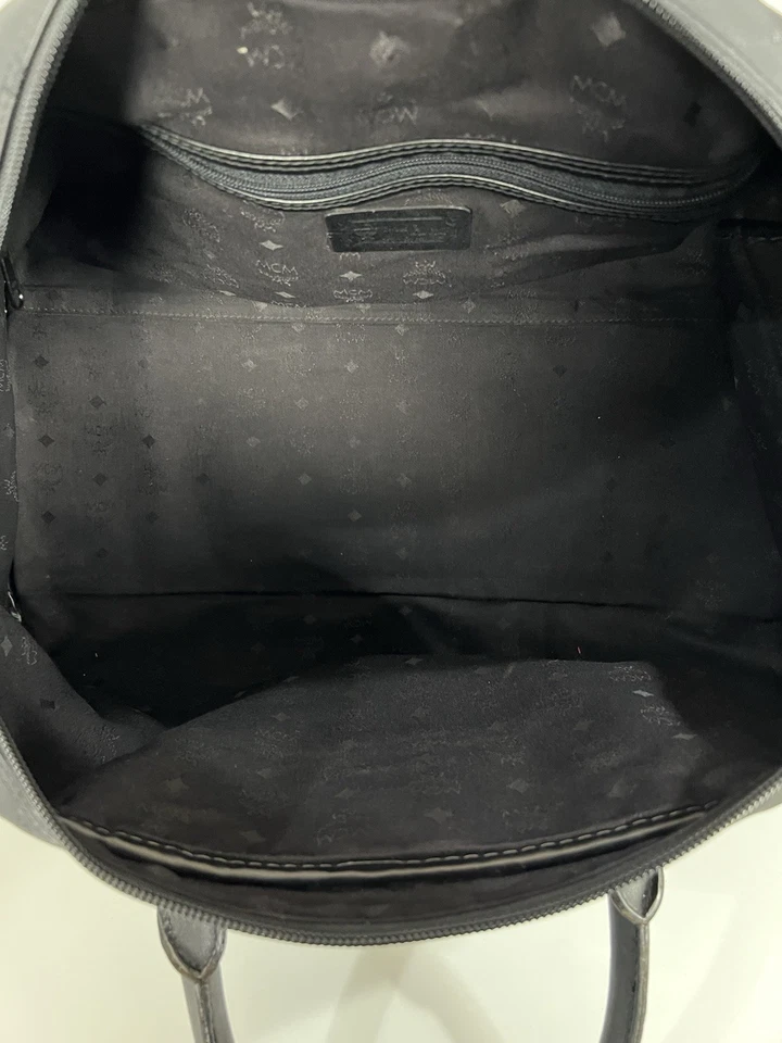 Linda bolsa de viagem MCM preta monograma Visetos feita à mão na Alemanha - Imagem 3 de 4