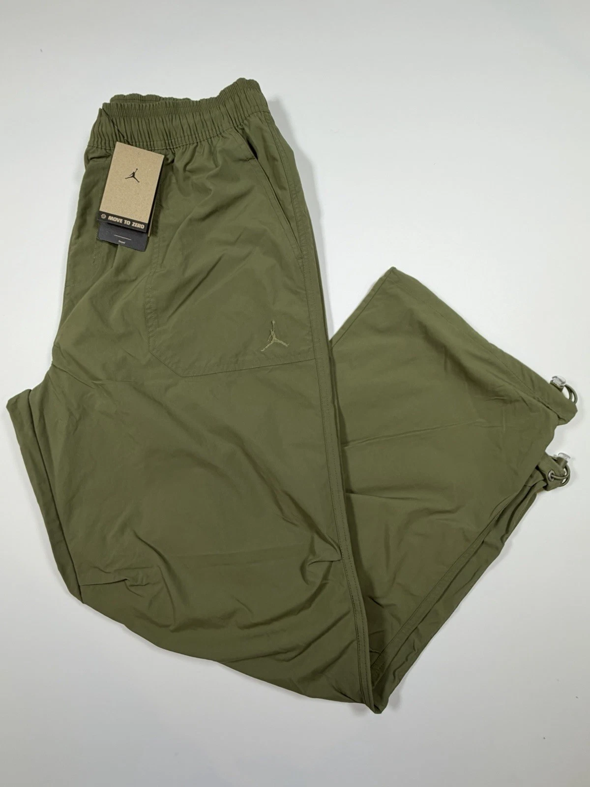 Nike Air Jordan Essentials Nylon Rain Pants Woven Loose Fit Olive Men’s Sz M
Opens in a new window o