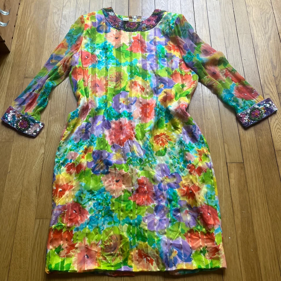 复古 20 世纪 80 年代 Bill Blass Neiman Marcus 16 码花卉丝绸金属串珠连衣裙 — 第 3/4 张图片